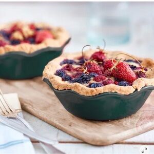 Emile Henry Mini Pie Dishes set of 4